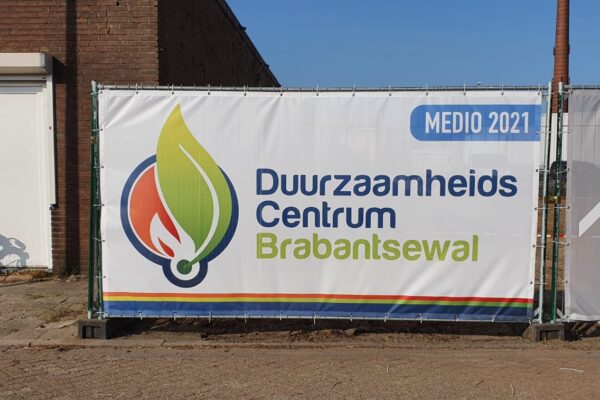 2fbdb4b2-d9bb-4bea-a31a-ec3bc4eba80d